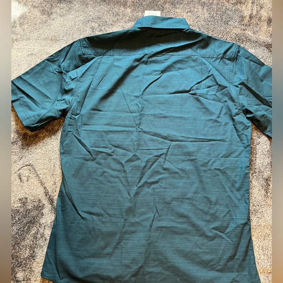 Mens size S Beverly Hills PoloClub dress shirt - Picture 3 of 5